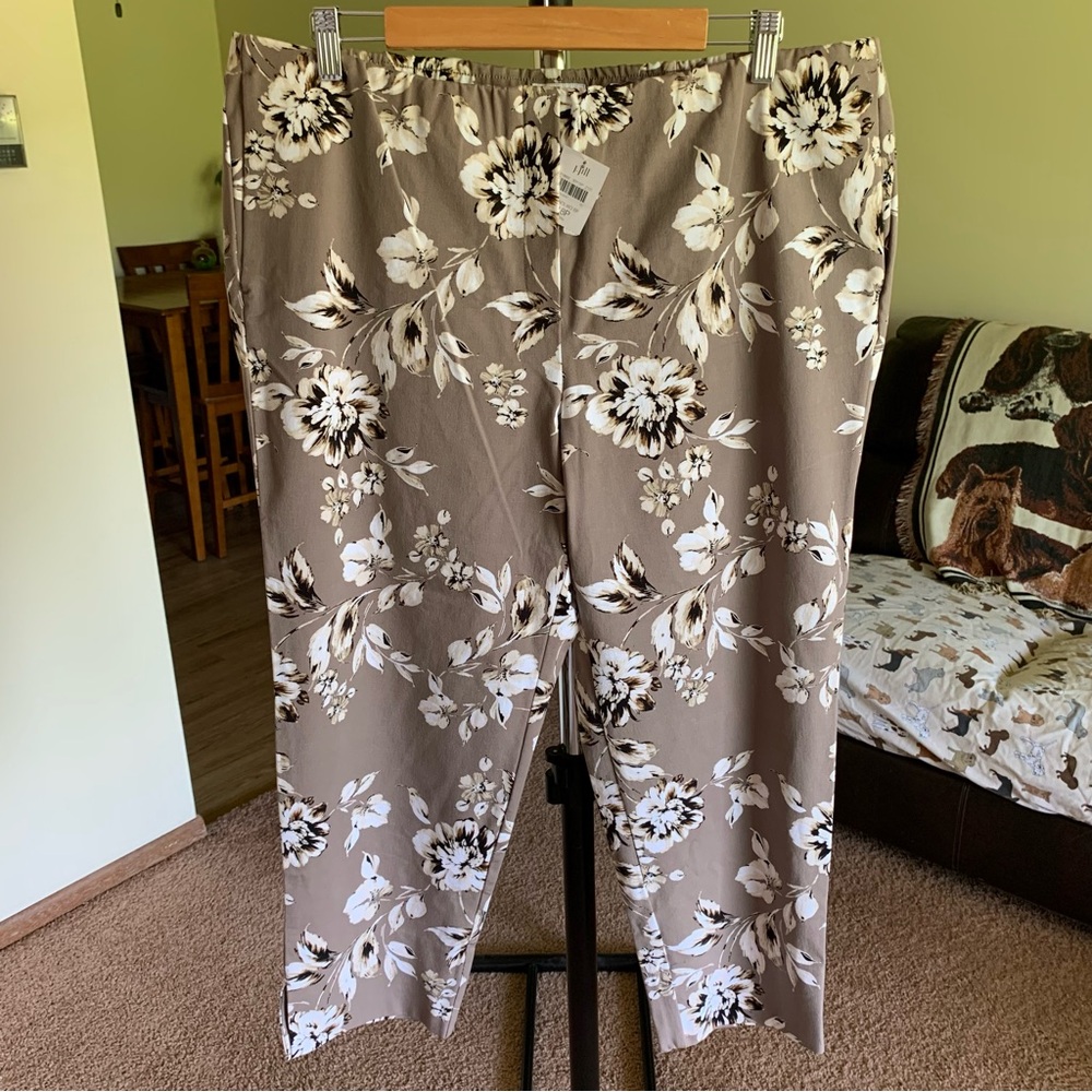 J. Jill Bi-Stretch Floral Pants NWT 18 Petite